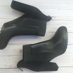SOLD NWOT Donald Pliner leather bootie